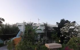 Zikas Apartments